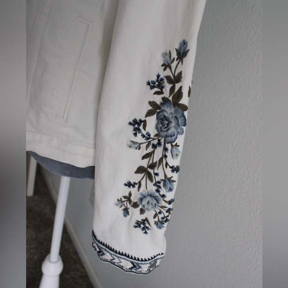 Driftwood jean jacket EUC - Picture 3 of 9